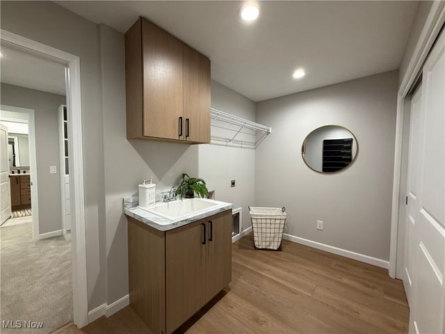 9032 Riverwood Dr., North Ridgeville, OH 44039