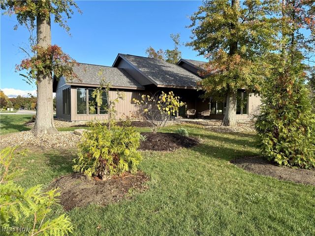 9032 Riverwood Dr., North Ridgeville, OH 44039