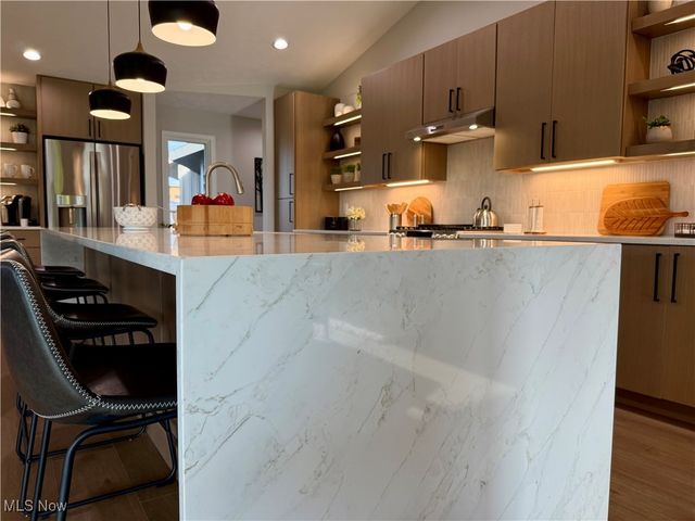 9032 Riverwood Dr., North Ridgeville, OH 44039