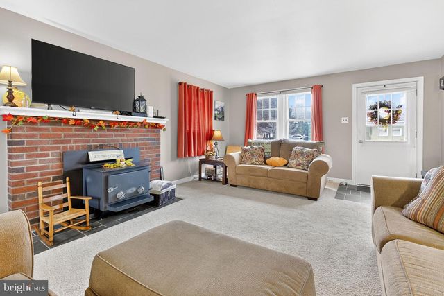 11 CLAYTON AVE, Lancaster, PA 17602