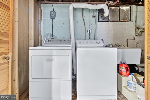 11 CLAYTON AVE, Lancaster, PA 17602