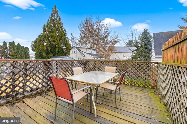 11 CLAYTON AVE, Lancaster, PA 17602