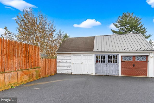 11 CLAYTON AVE, Lancaster, PA 17602