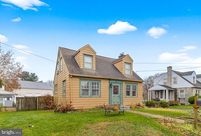 11 CLAYTON AVE, Lancaster, PA 17602