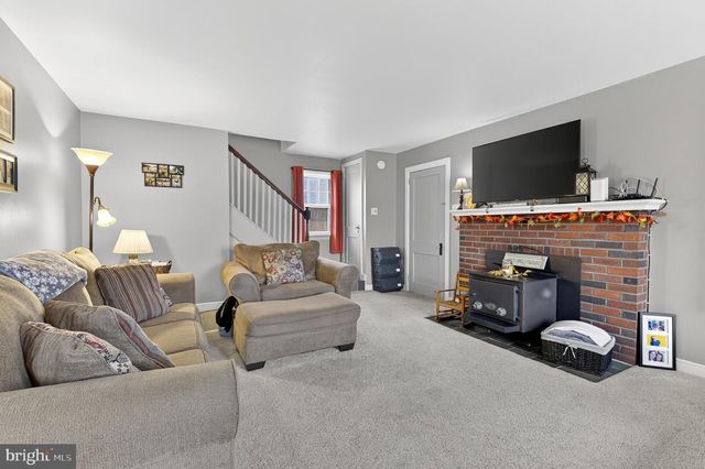 11 CLAYTON AVE, Lancaster, PA 17602