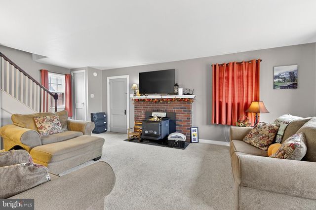 11 CLAYTON AVE, Lancaster, PA 17602