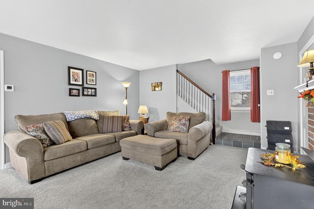 11 CLAYTON AVE, Lancaster, PA 17602