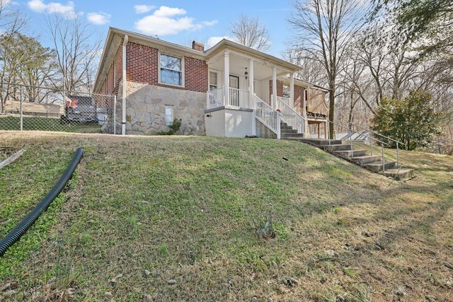 498 Highway 100, Centerville, TN 37033