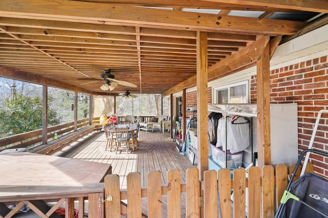 498 Highway 100, Centerville, TN 37033