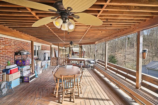 498 Highway 100, Centerville, TN 37033