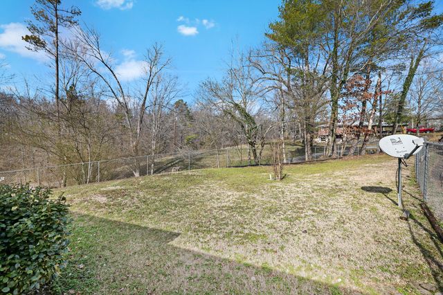 498 Highway 100, Centerville, TN 37033