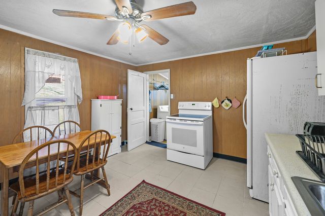 498 Highway 100, Centerville, TN 37033