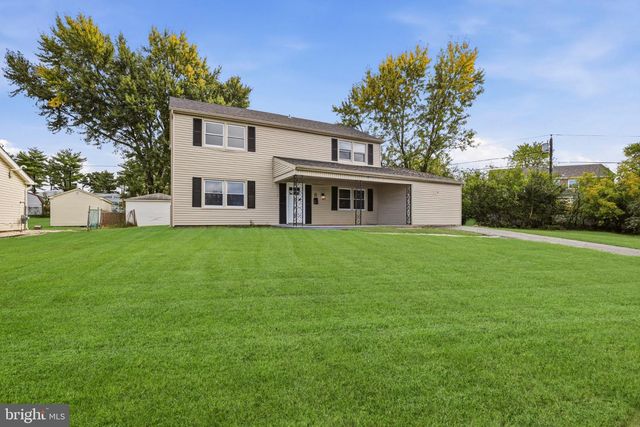 8 HEATH LN, Willingboro, NJ 08046