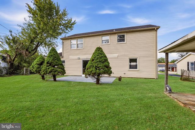8 HEATH LN, Willingboro, NJ 08046