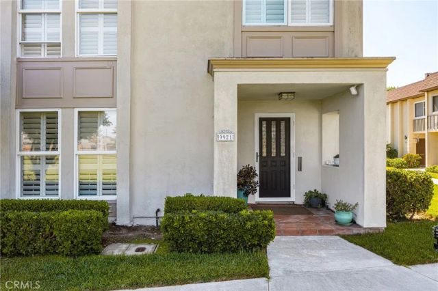 9921 Barranca Circle, Huntington Beach, CA 92646