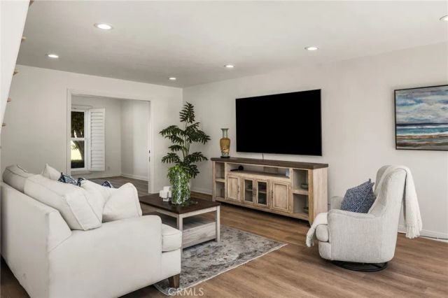 9921 Barranca Circle, Huntington Beach, CA 92646