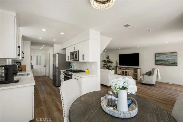9921 Barranca Circle, Huntington Beach, CA 92646