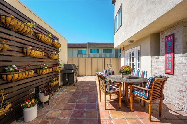 9921 Barranca Circle, Huntington Beach, CA 92646