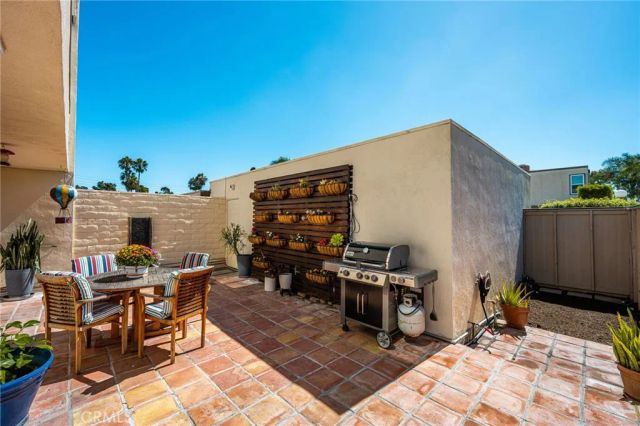 9921 Barranca Circle, Huntington Beach, CA 92646