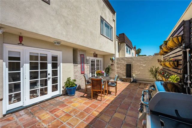 9921 Barranca Circle, Huntington Beach, CA 92646