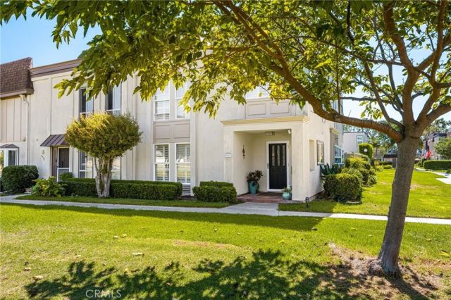 9921 Barranca Circle, Huntington Beach, CA 92646