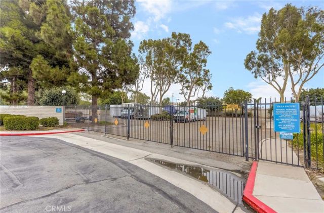9921 Barranca Circle, Huntington Beach, CA 92646