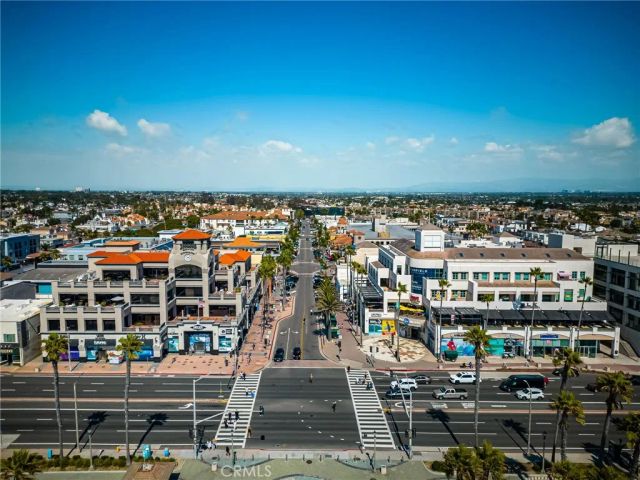 9921 Barranca Circle, Huntington Beach, CA 92646