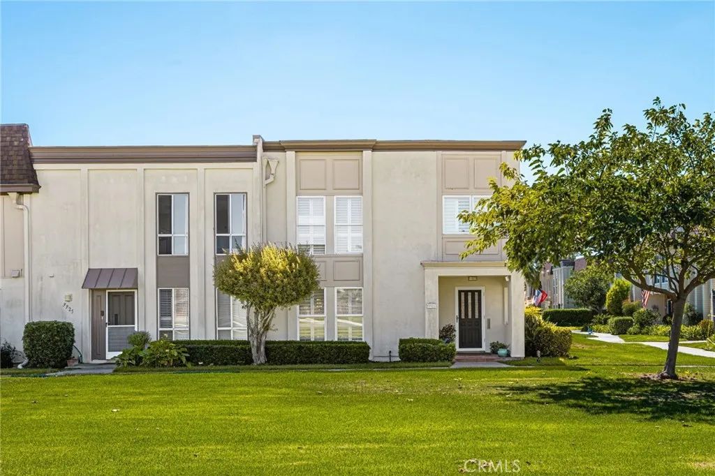 9921 Barranca Circle, Huntington Beach, CA 92646