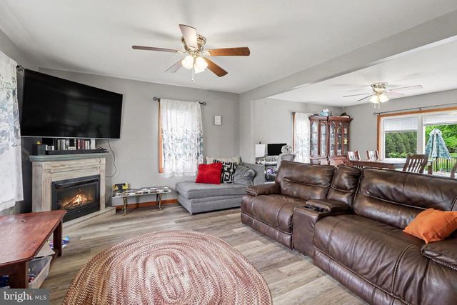 3750 MANOR LANE, Chambersburg, PA 17202