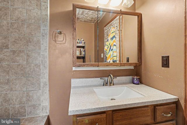 3750 MANOR LANE, Chambersburg, PA 17202