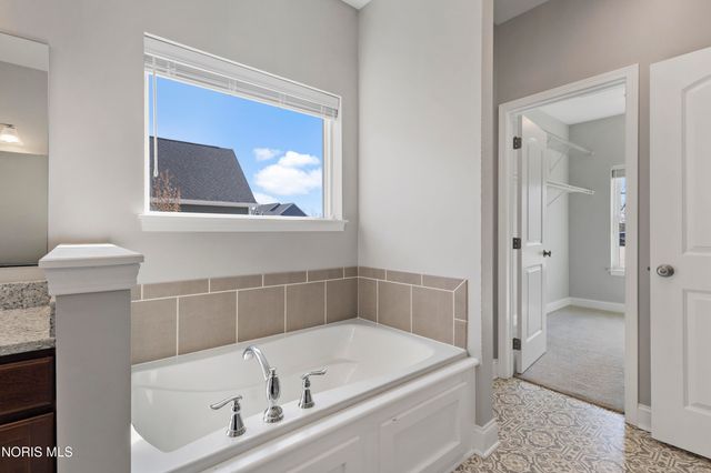 4420 Kimball Creek West, Sylvania, OH 43560