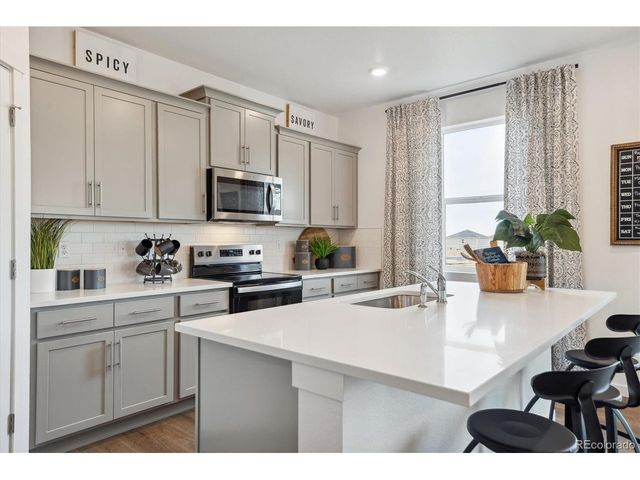 9860 Biscay St, Commerce City, CO 80022