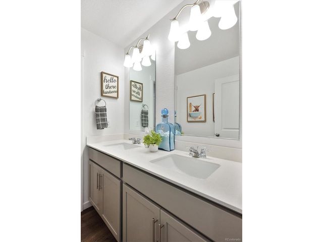 9860 Biscay St, Commerce City, CO 80022