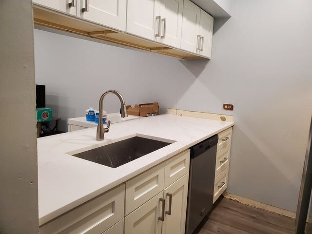 1122 REGENCY Drive, Schaumburg, IL 60193