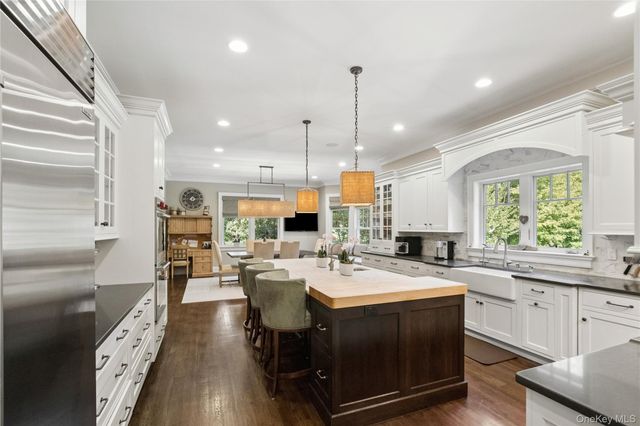 1184 Cove Edge Road, Oyster Bay Cove, NY 11791