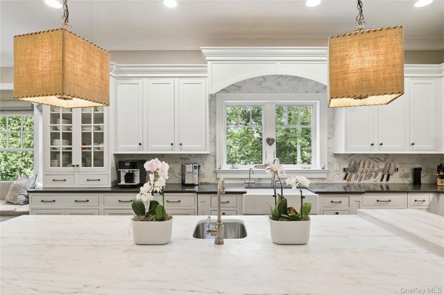 1184 Cove Edge Road, Oyster Bay Cove, NY 11791