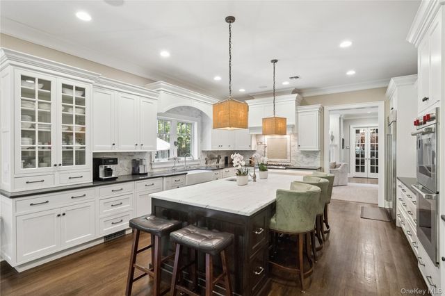1184 Cove Edge Road, Oyster Bay Cove, NY 11791