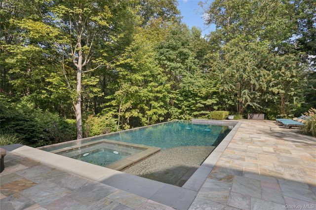 1184 Cove Edge Road, Oyster Bay Cove, NY 11791