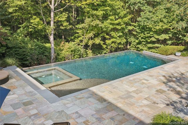 1184 Cove Edge Road, Oyster Bay Cove, NY 11791