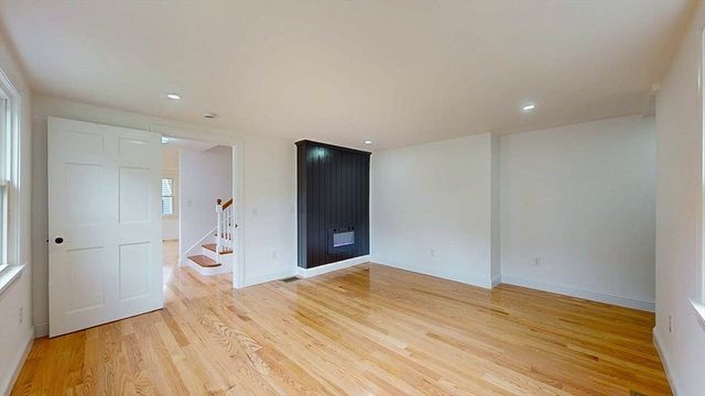 107 Washington St, Hudson, MA 01749