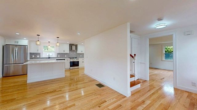 107 Washington St, Hudson, MA 01749