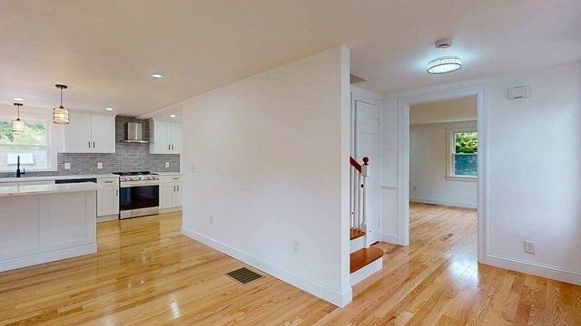 107 Washington St, Hudson, MA 01749
