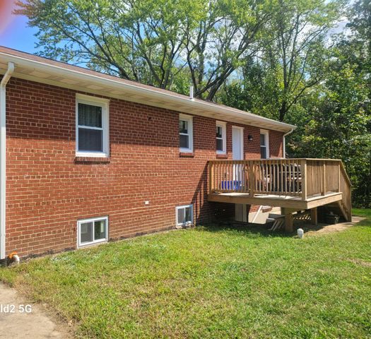 16309 HOLLY HILL DR, Waldorf, MD 20601