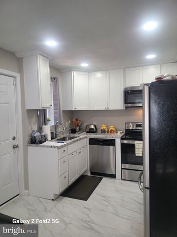 16309 HOLLY HILL DR, Waldorf, MD 20601