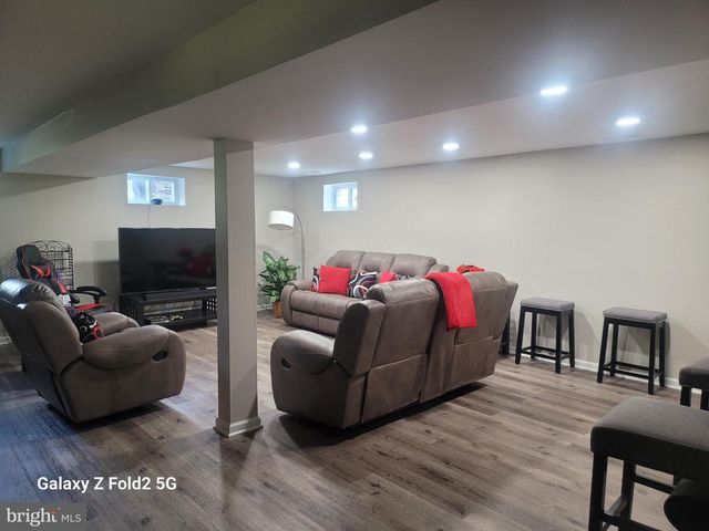 16309 HOLLY HILL DR, Waldorf, MD 20601