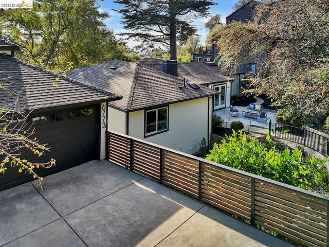 6773 Wilton Dr, Oakland, CA 94611
