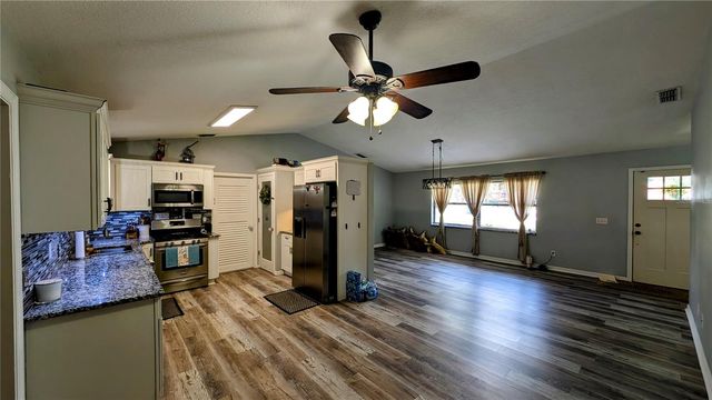 624 N LANIER AVENUE, Fort Meade, FL 33841