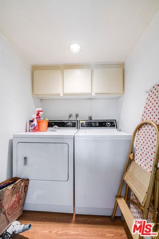 10409 Riverside Drive 203, Toluca Lake, CA 91602