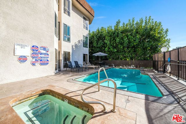 10409 Riverside Drive 203, Toluca Lake, CA 91602