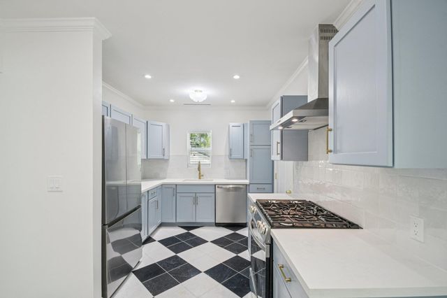 1205 Alta Vista Ave B, Austin, TX 78704